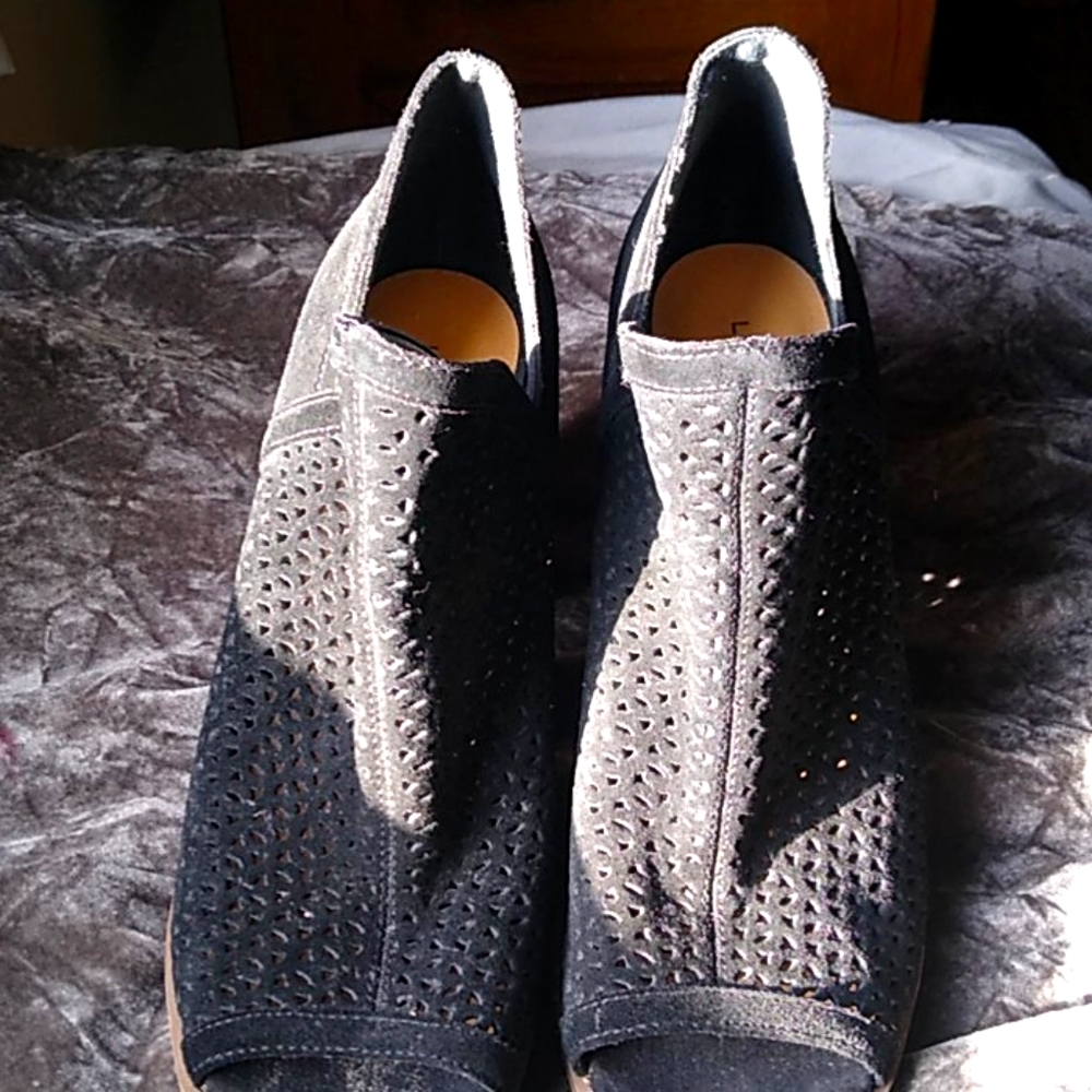 Lucky brand open toe booty
